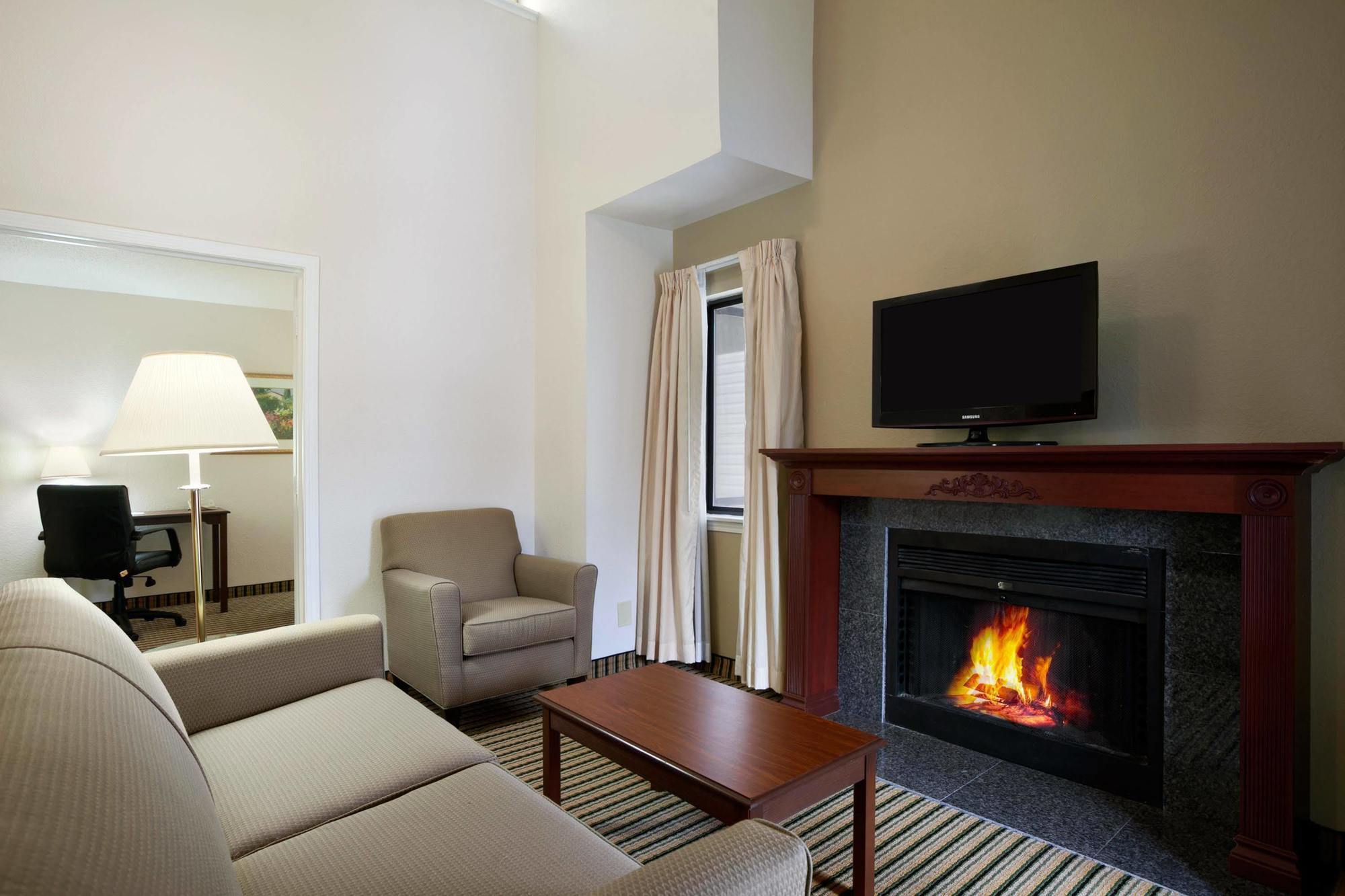 Hawthorn Suites Of Troy Exteriör bild