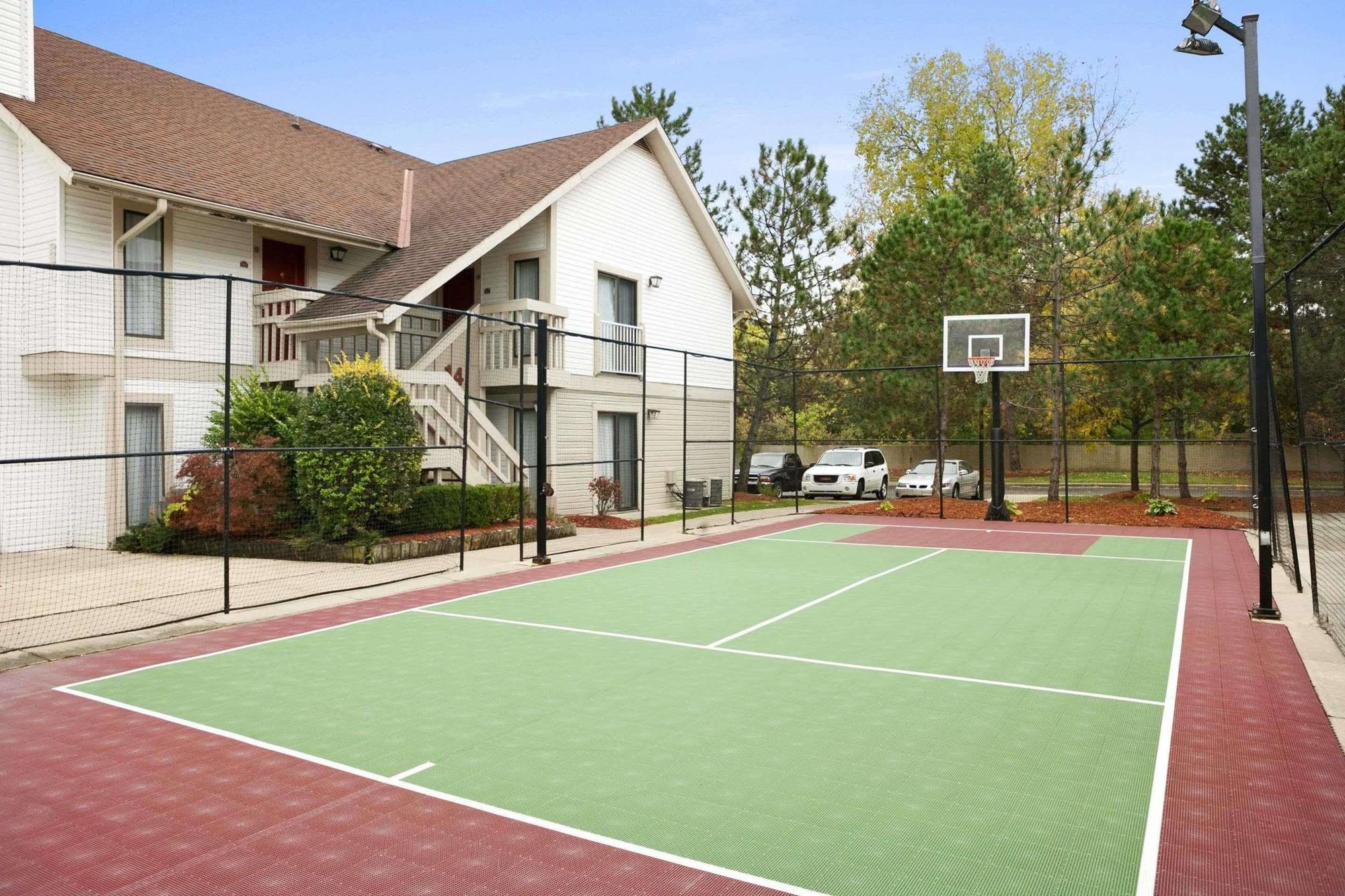 Hawthorn Suites Of Troy Exteriör bild