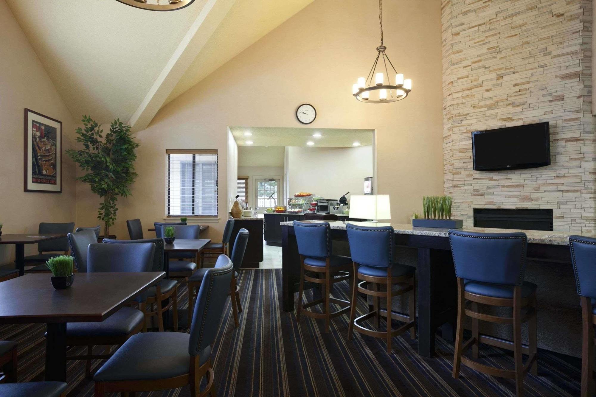 Hawthorn Suites Of Troy Exteriör bild